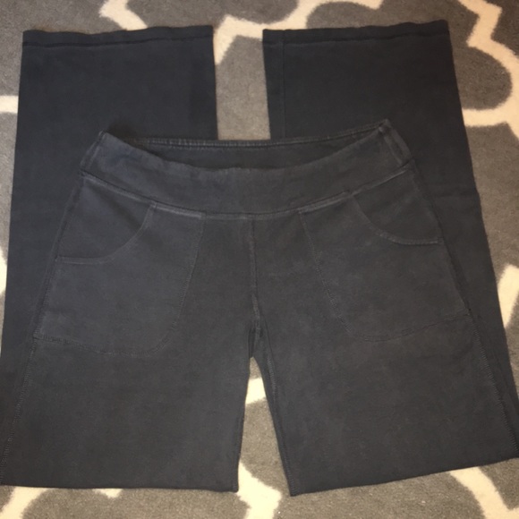 Old Navy Pants - Old Navy yoga pants